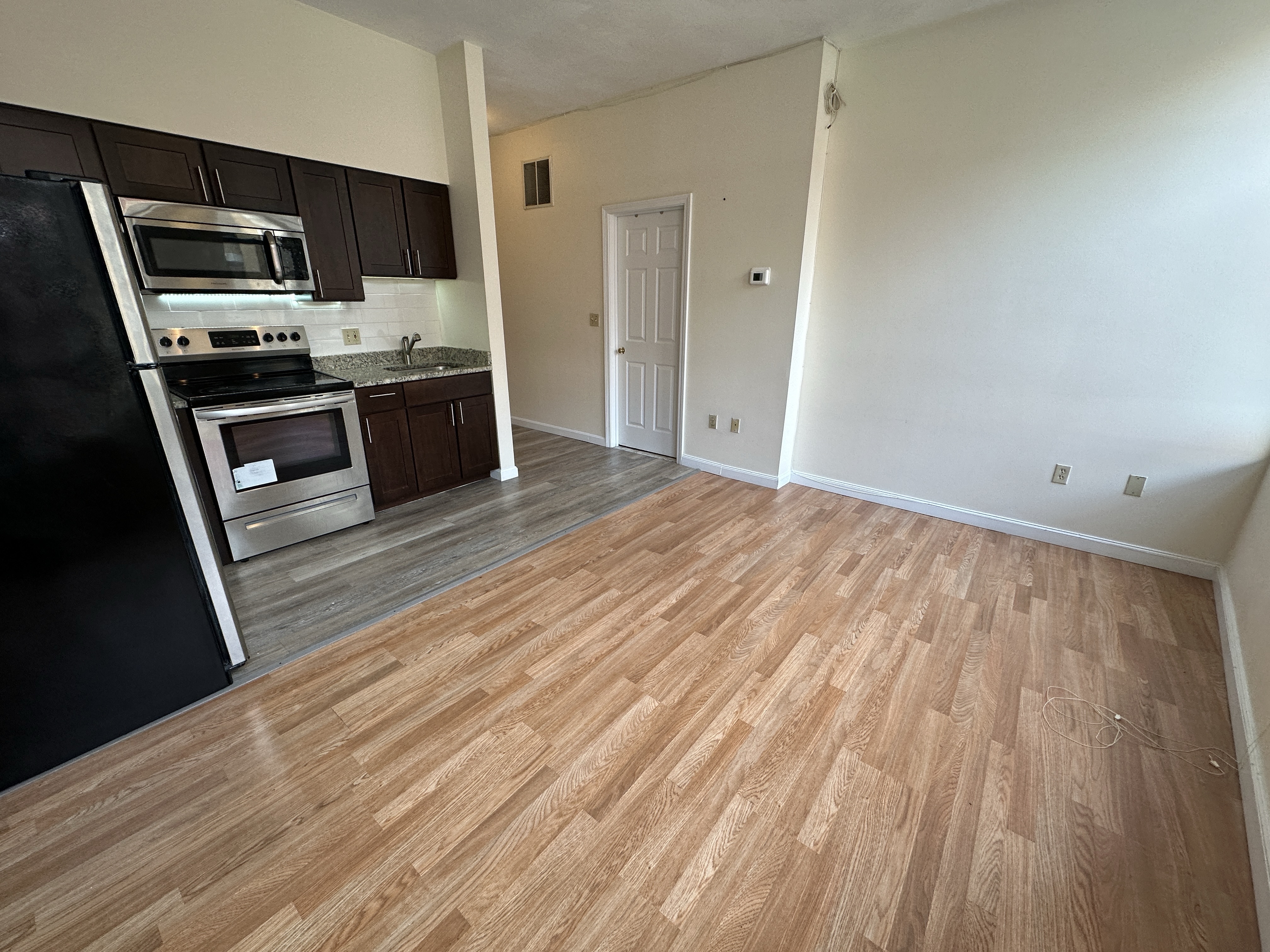 1 bed, 1 bath apartment for rent at 81 Essex St Unit 36-CF, Chinatown — photo 4 of 12