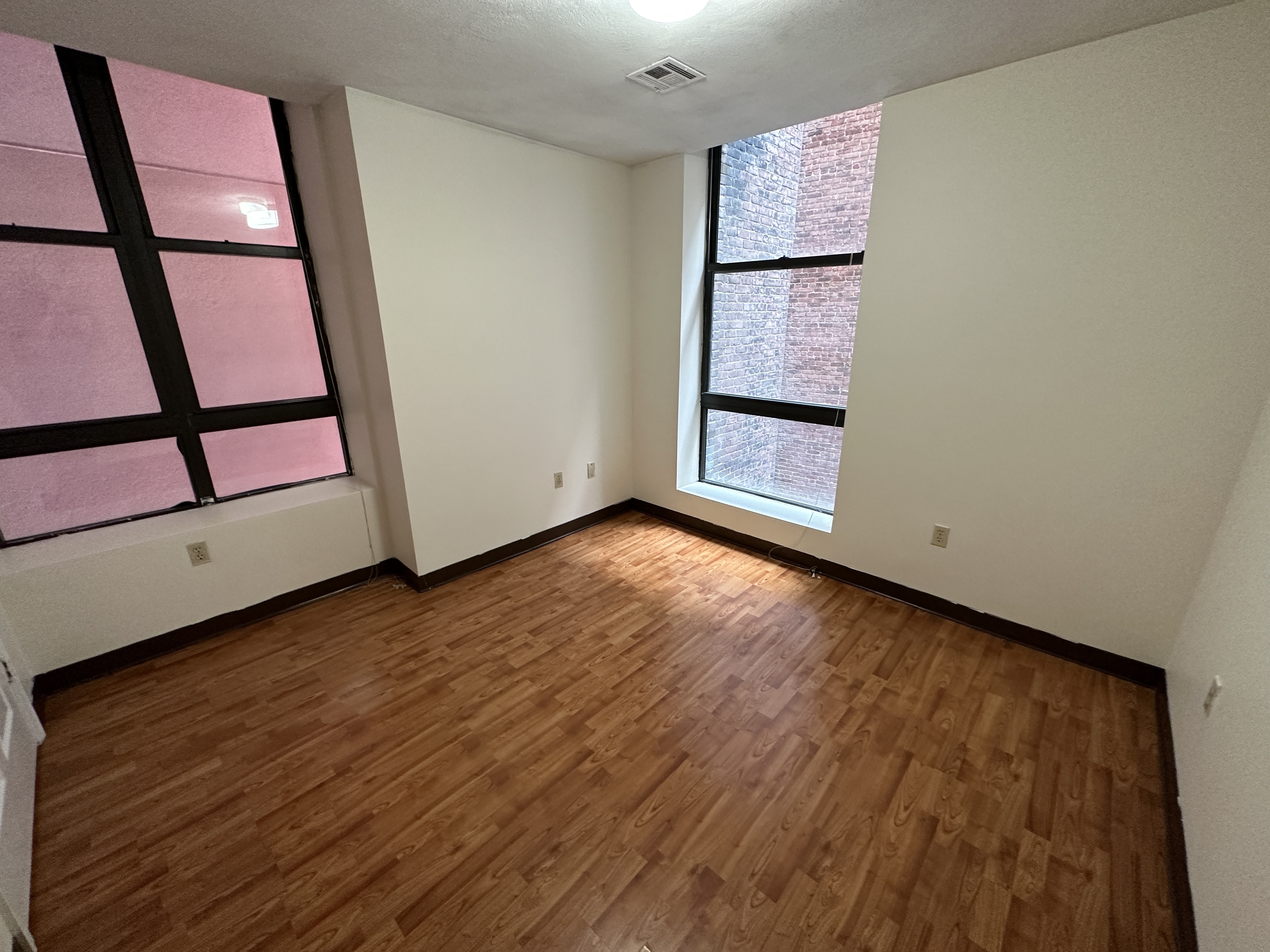 Studio bed, 1 bath apartment for rent at 81 Essex St Unit 41-CF, Chinatown — photo 6 of 11
