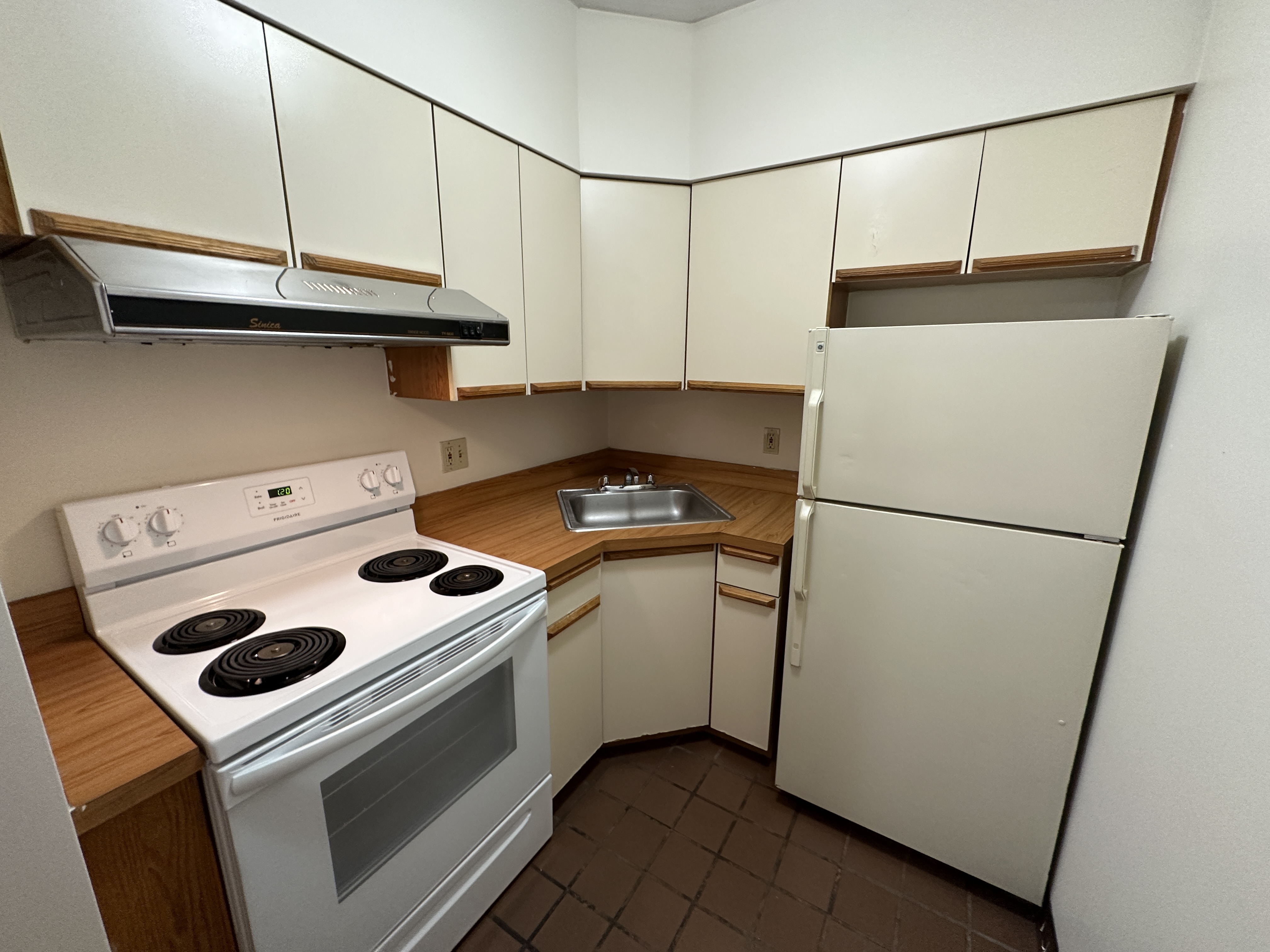 Studio bed, 1 bath apartment for rent at 81 Essex St Unit 41-CF, Chinatown — photo 5 of 11