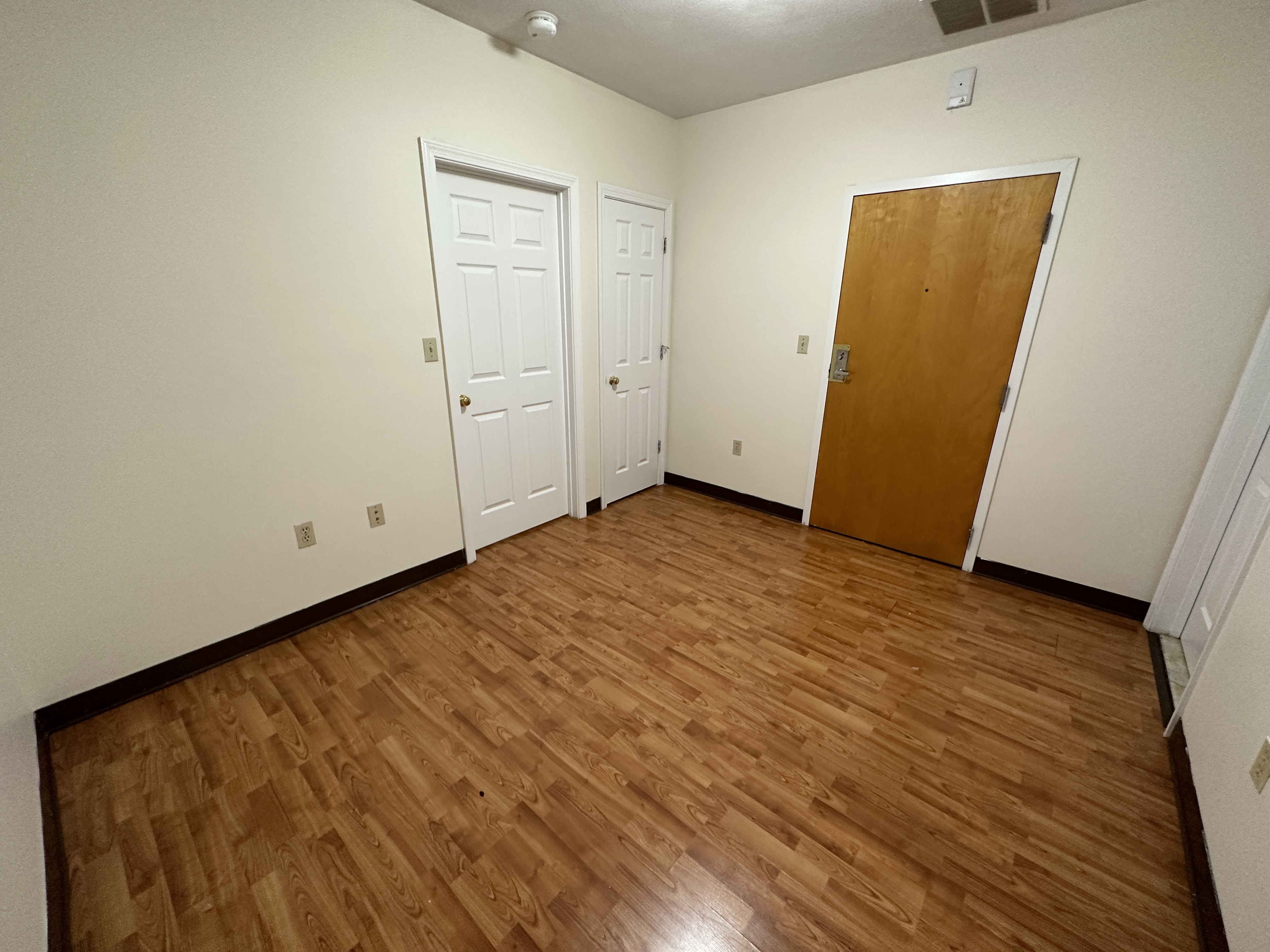 Studio bed, 1 bath apartment for rent at 81 Essex St Unit 41-CF, Chinatown — photo 3 of 11