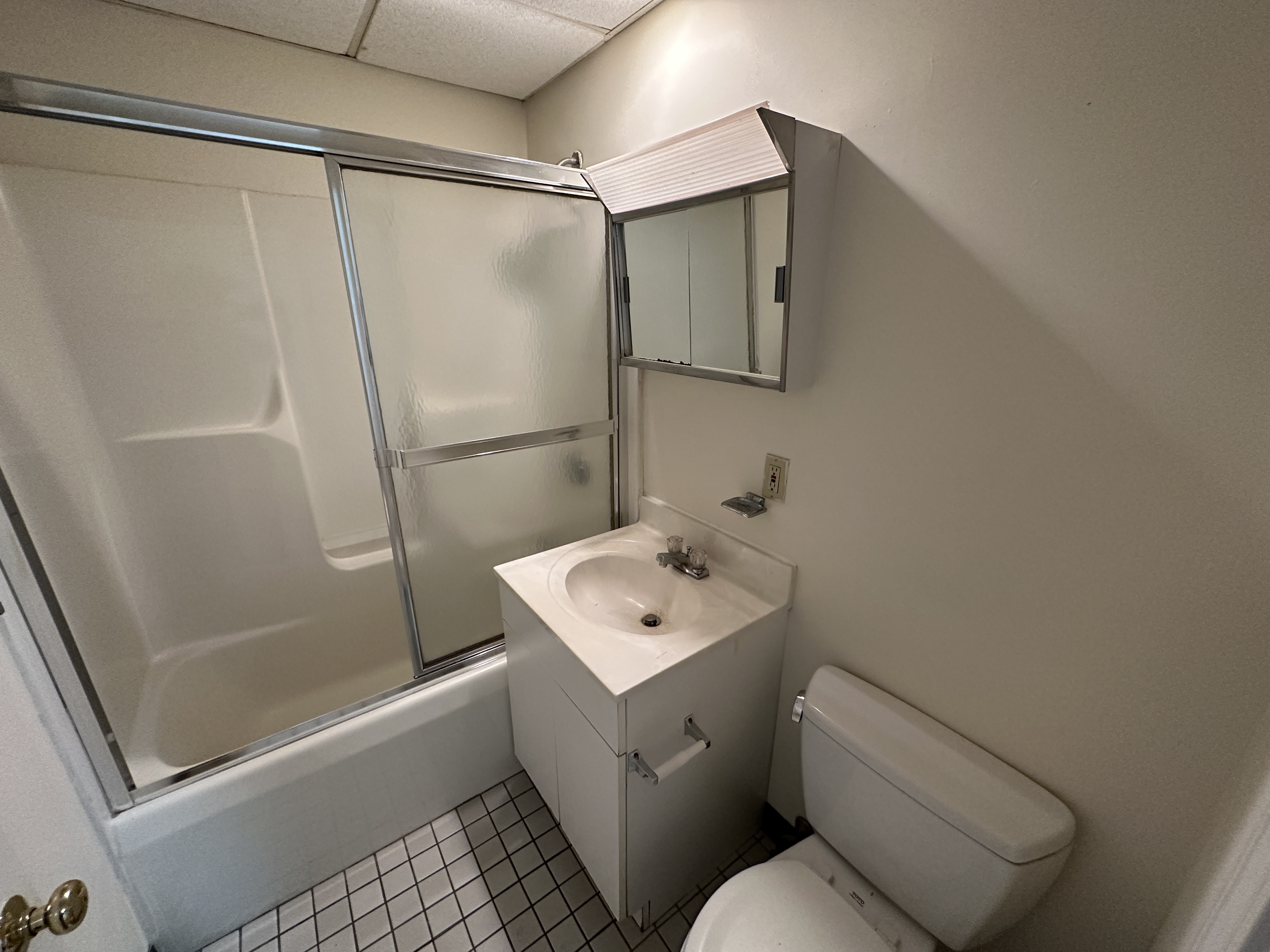 Studio bed, 1 bath apartment for rent at 81 Essex St Unit 41-CF, Chinatown — photo 10 of 11