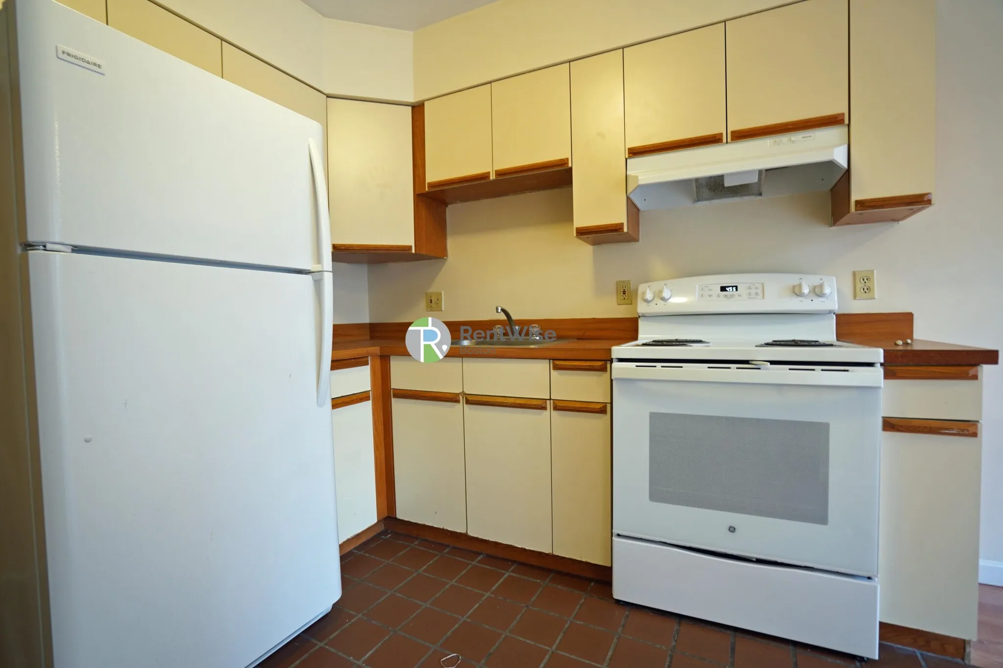 1 bed, 1 bath apartment for rent at 81 Essex St Unit 57, Chinatown — photo 5 of 10