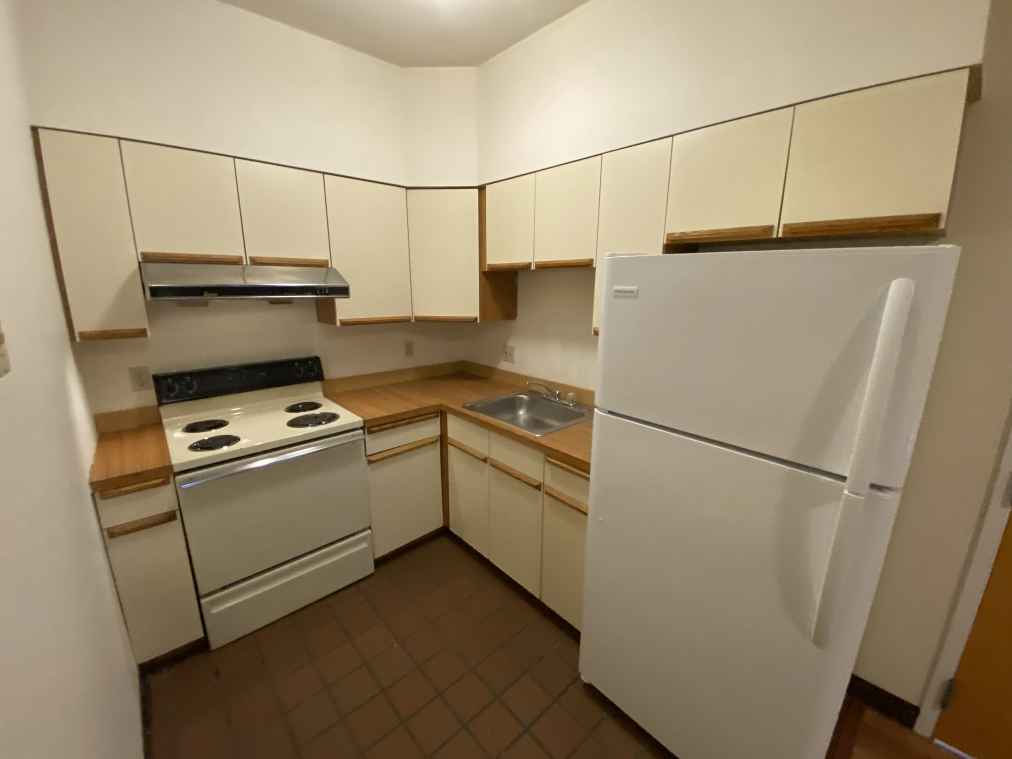2 bed, 1 bath apartment for rent at 81 Essex St Unit 83-CF, Chinatown — photo 2 of 16