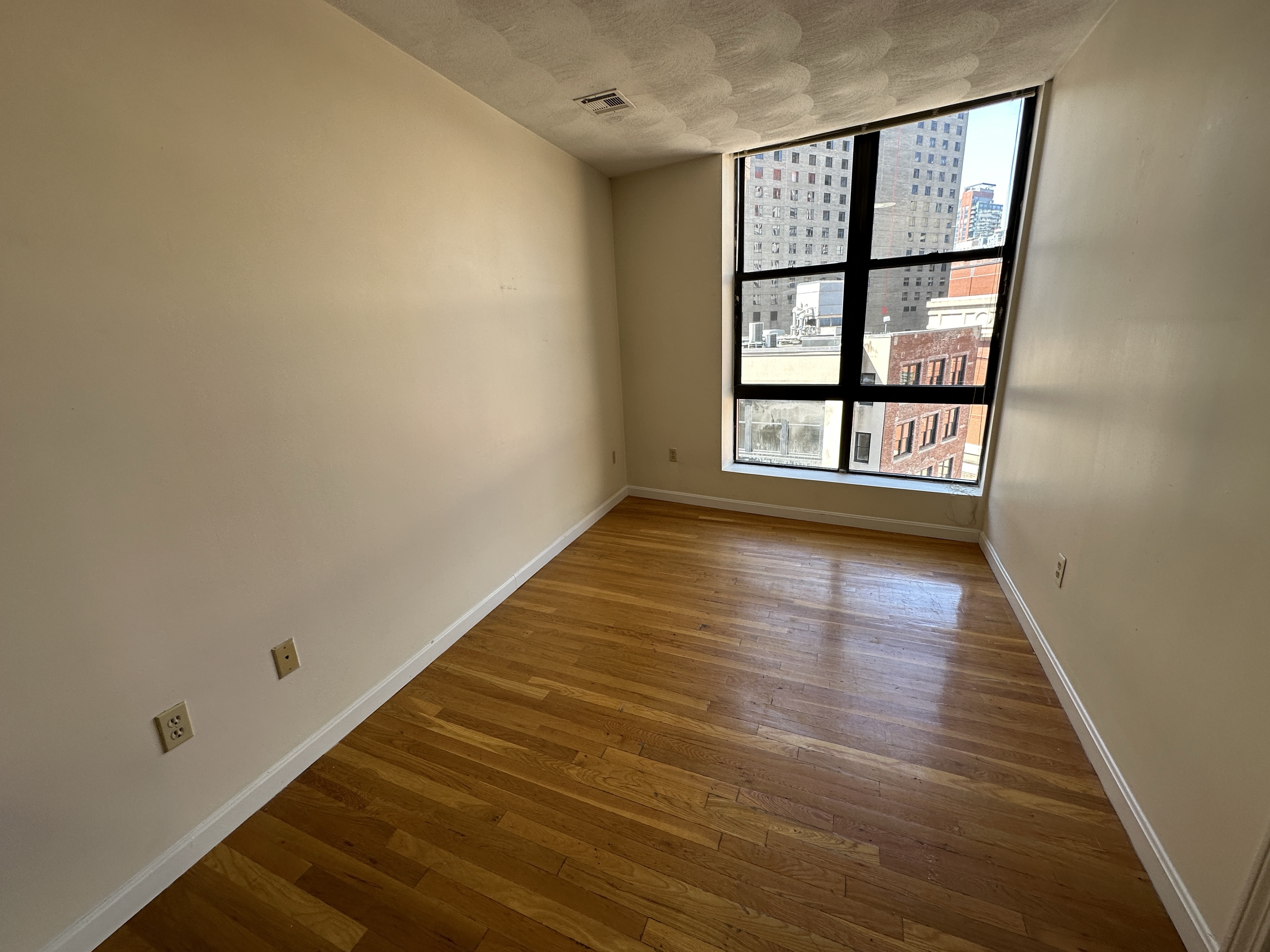 1 bed, 1 bath apartment for rent at 81 Essex St Unit 87-CF, Chinatown — photo 2 of 14