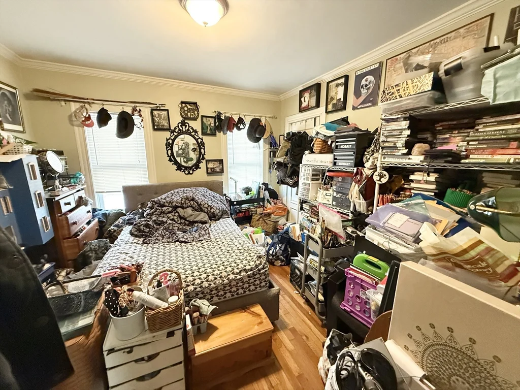 3 bed, 1 bath apartment for rent at 81 Florence St Unit 1, Jamaica Plain — photo 5 of 8
