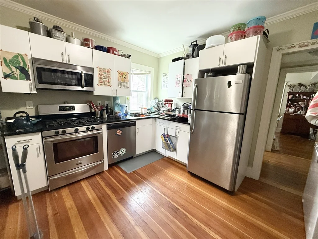 3 bed, 1 bath apartment for rent at 81 Florence St Unit 1, Jamaica Plain