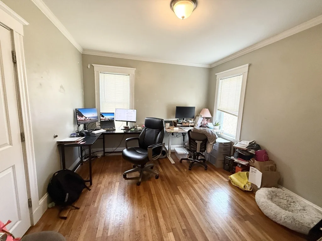 3 bed, 1 bath apartment for rent at 81 Florence St Unit 2, Jamaica Plain — photo 7 of 11