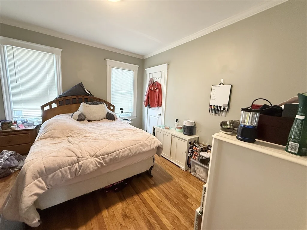 3 bed, 1 bath apartment for rent at 81 Florence St Unit 2, Jamaica Plain — photo 6 of 11