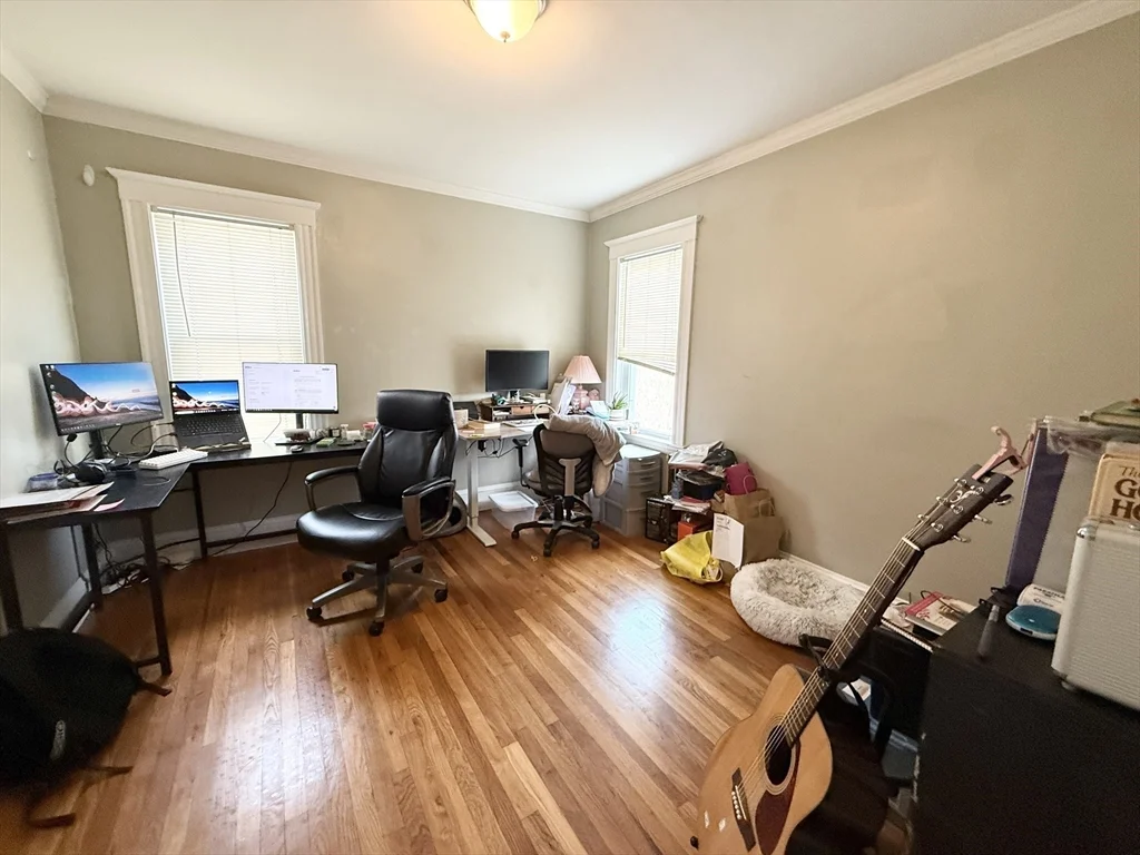 3 bed, 1 bath apartment for rent at 81 Florence St Unit 2, Jamaica Plain — photo 8 of 11