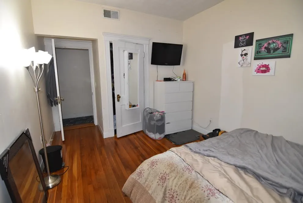 5 bed, 2 bath apartment for rent at 81 Gibbs Unit 3, Coolidge Corner — photo 12 of 20