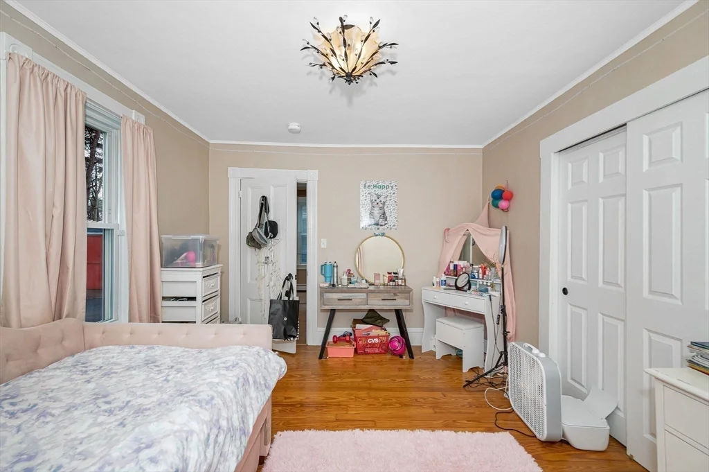 3 bed, 1 bath apartment for rent at 81 High St Unit 1, Wilmington — photo 9 of 13