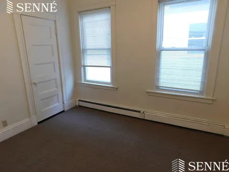 2 bed, 1 bath apartment for rent at 81 Merriam St Unit 3, Ward Two — photo 4 of 13