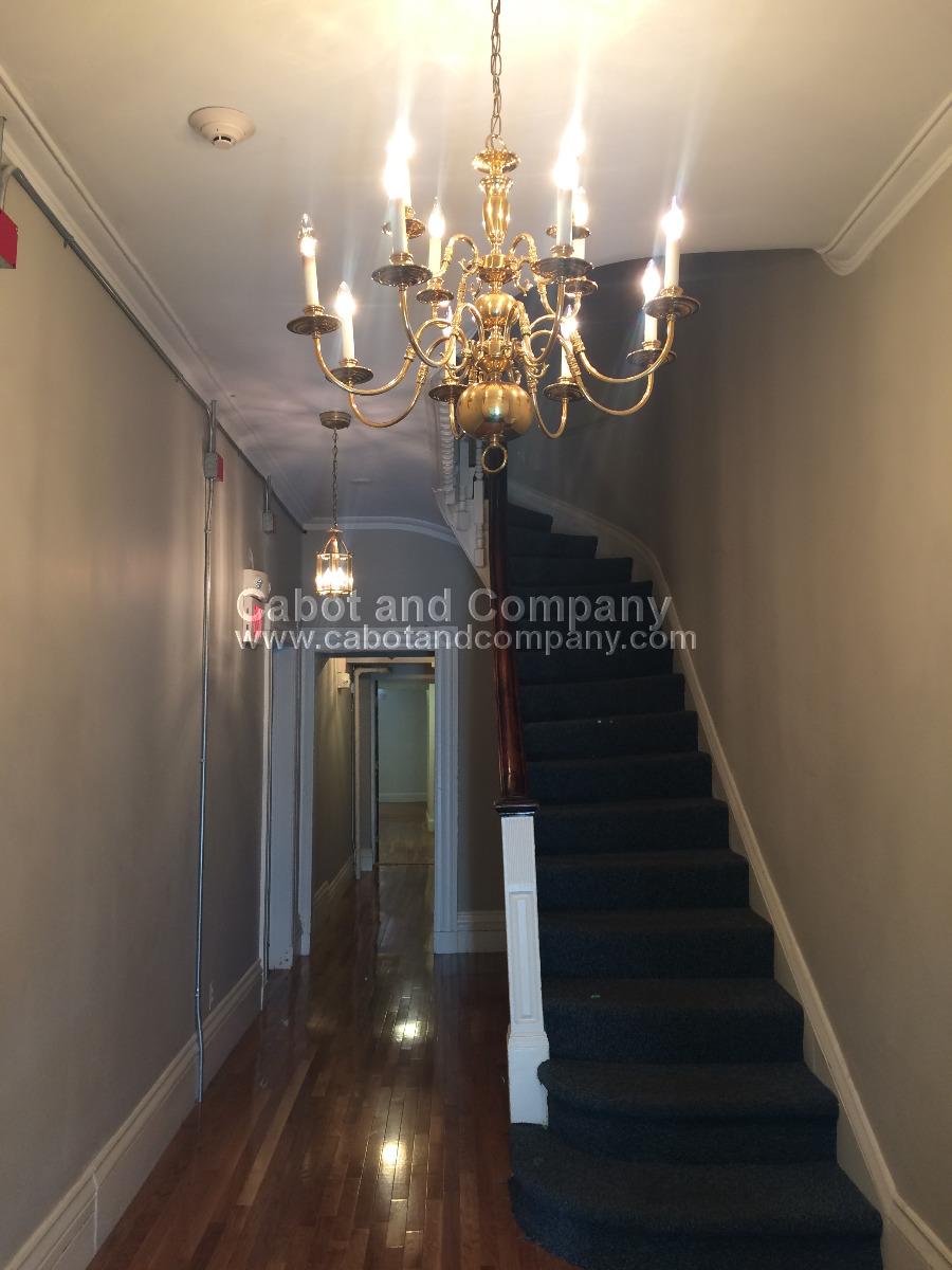 1 bed, 1 bath apartment for rent at 81 Mount Vernon St Unit 4A, Beacon Hill — photo 7 of 8