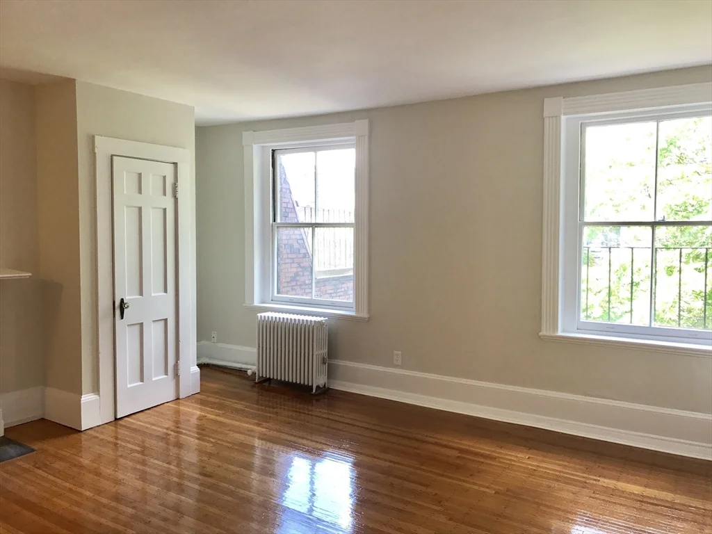 1 bed, 1 bath apartment for rent at 81 Mount Vernon St Unit 8, Beacon Hill