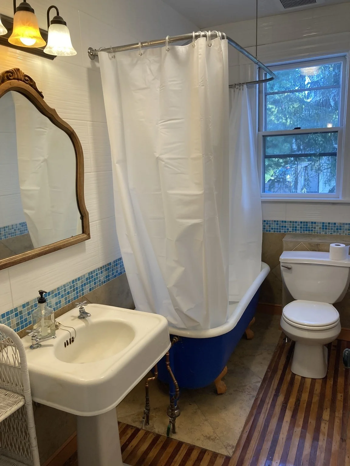 5 bed, 2 bath apartment for rent at 81 Munroe St Unit Front, Union Square — photo 19 of 33