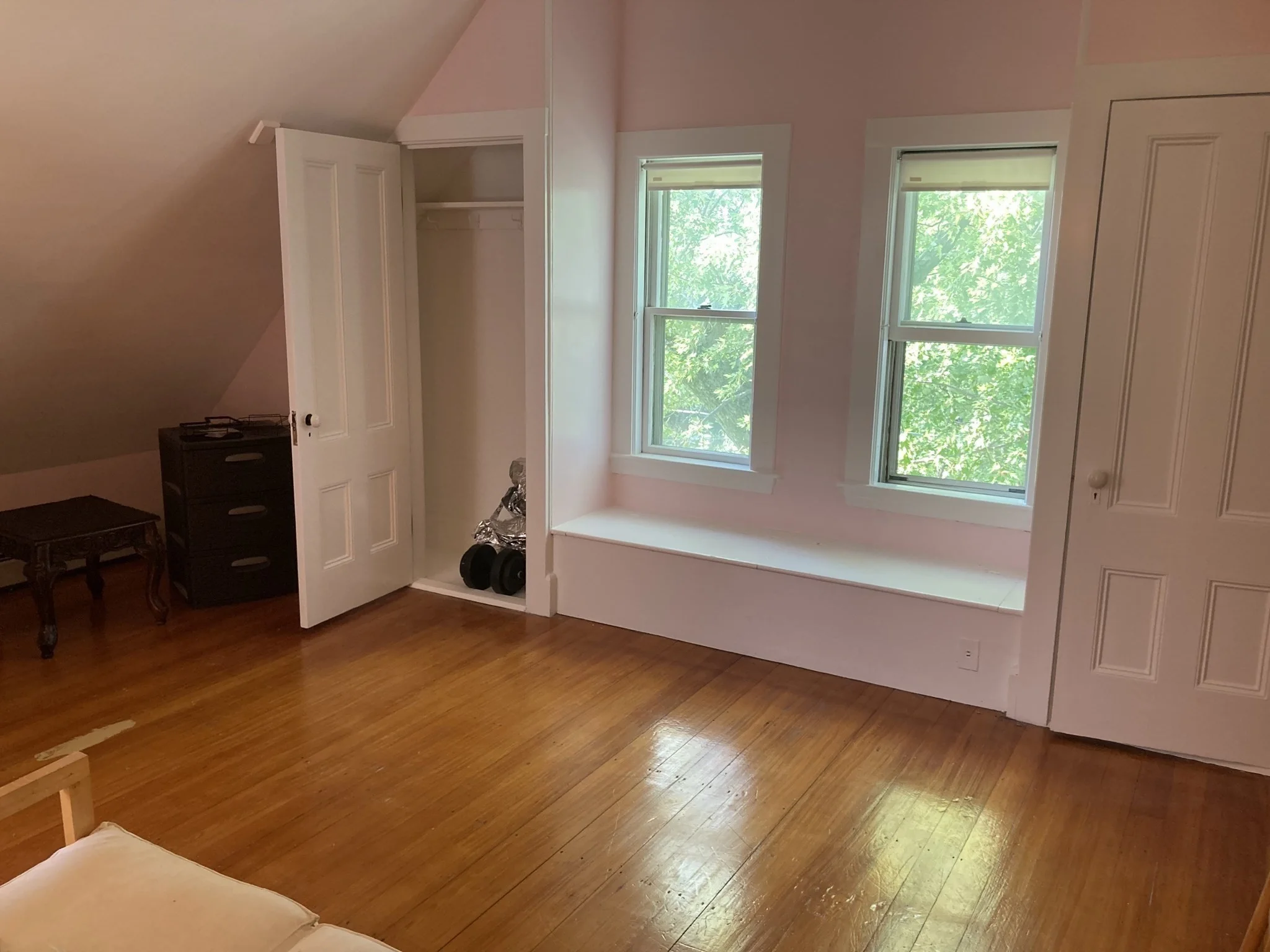 5 bed, 2 bath apartment for rent at 81 Munroe St Unit Front, Union Square — photo 21 of 33