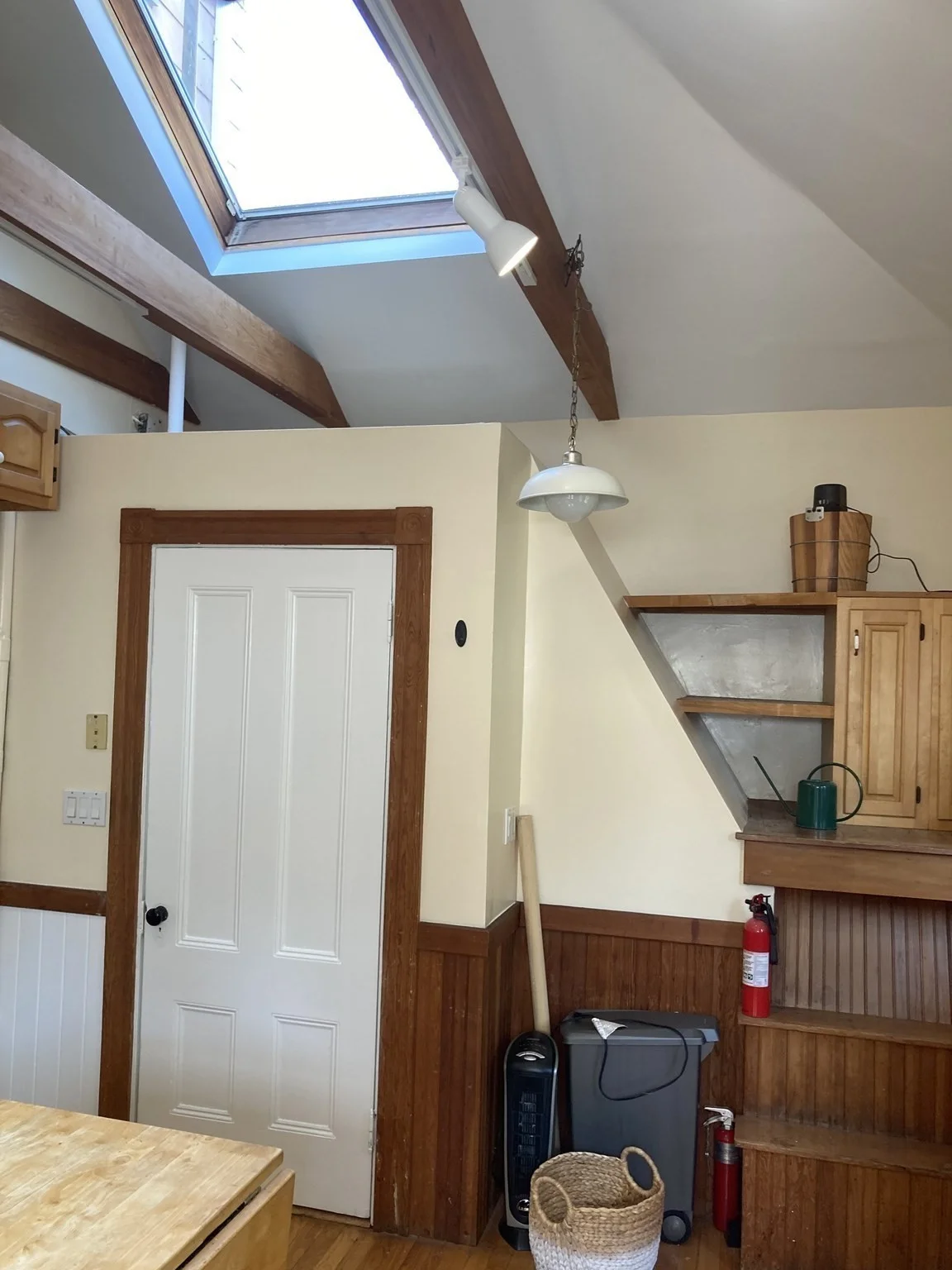 5 bed, 2 bath apartment for rent at 81 Munroe St Unit Front, Union Square — photo 3 of 33