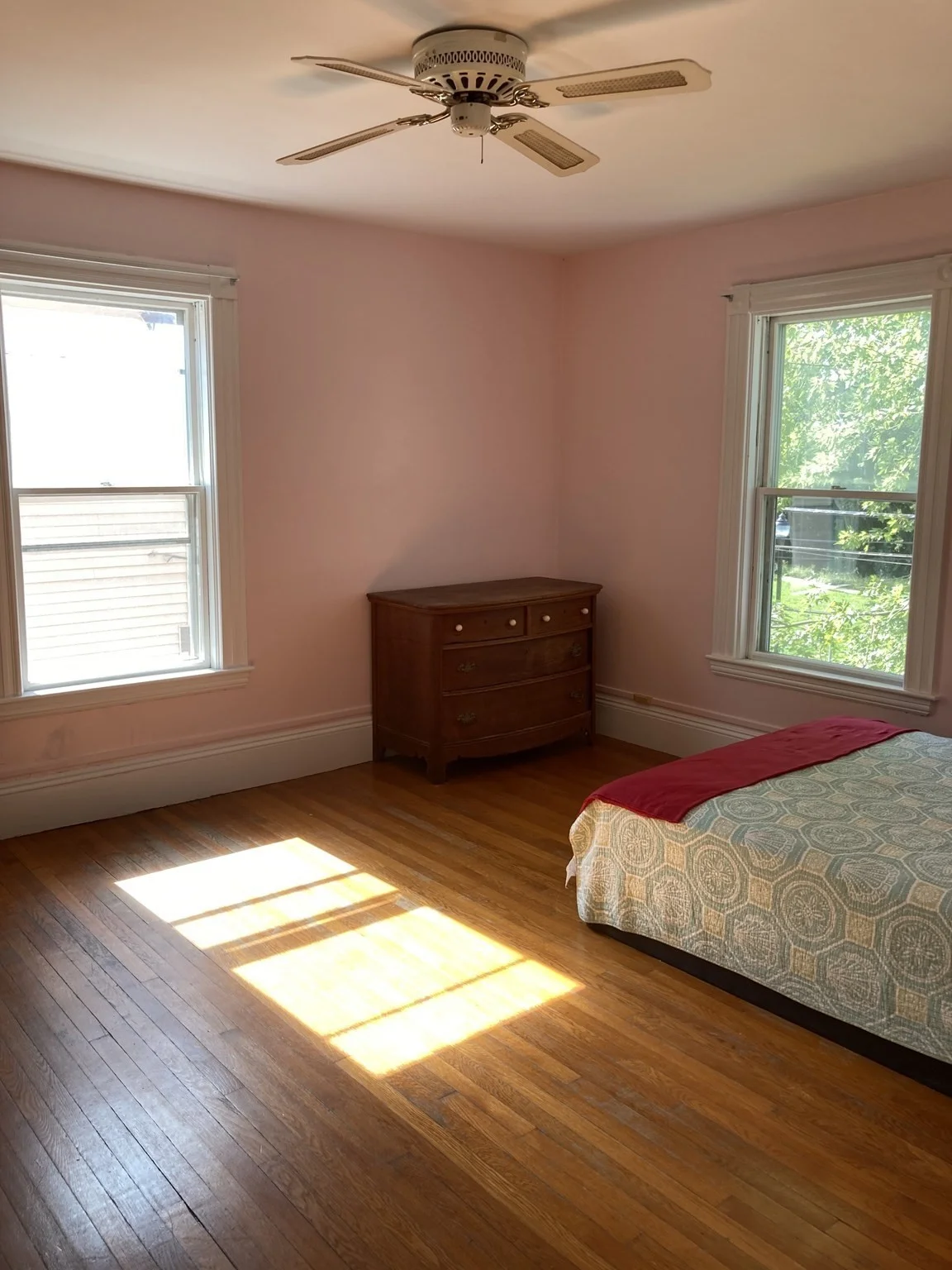 5 bed, 2 bath apartment for rent at 81 Munroe St Unit Front, Union Square — photo 13 of 33