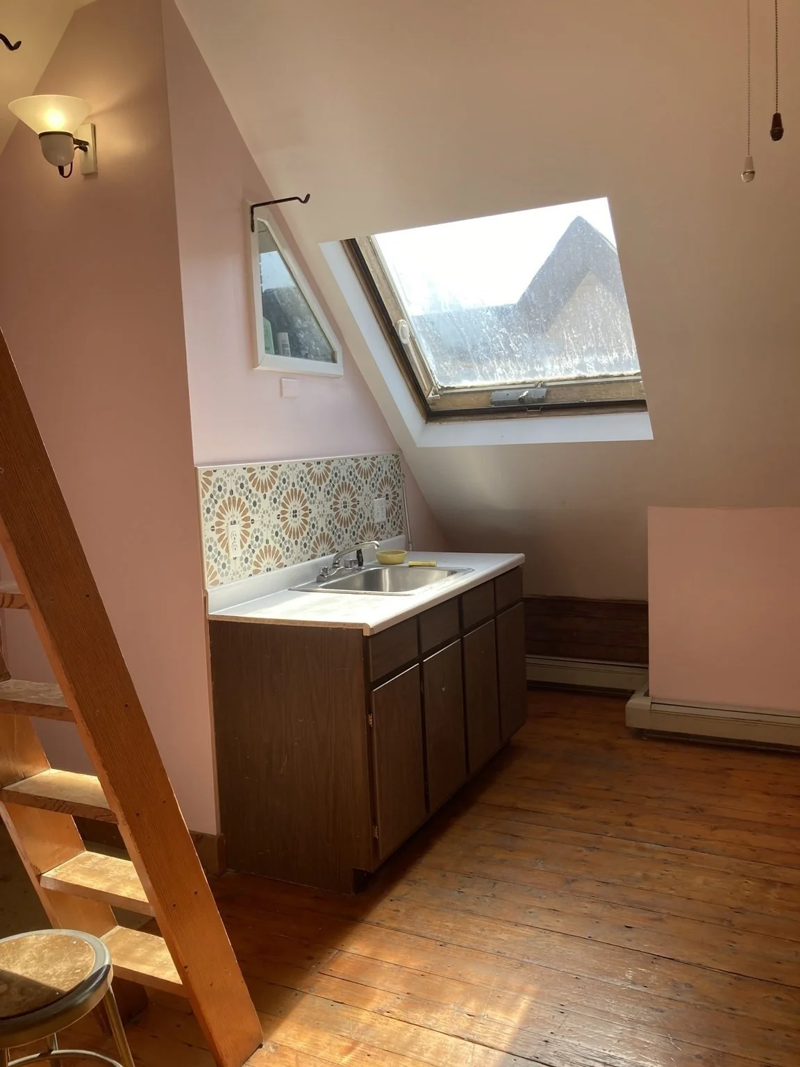 5 bed, 2 bath apartment for rent at 81 Munroe St Unit Front, Union Square — photo 24 of 33