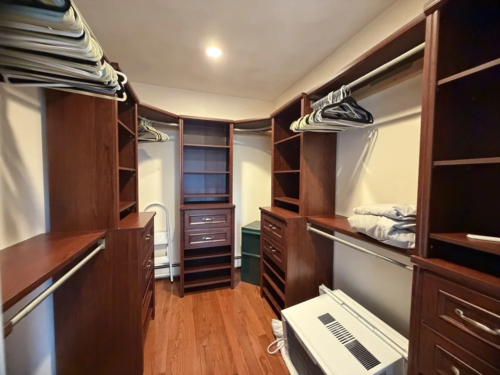 4 bed, 2 bath apartment for rent at 81 N Main St, North Bellingham — photo 28 of 42