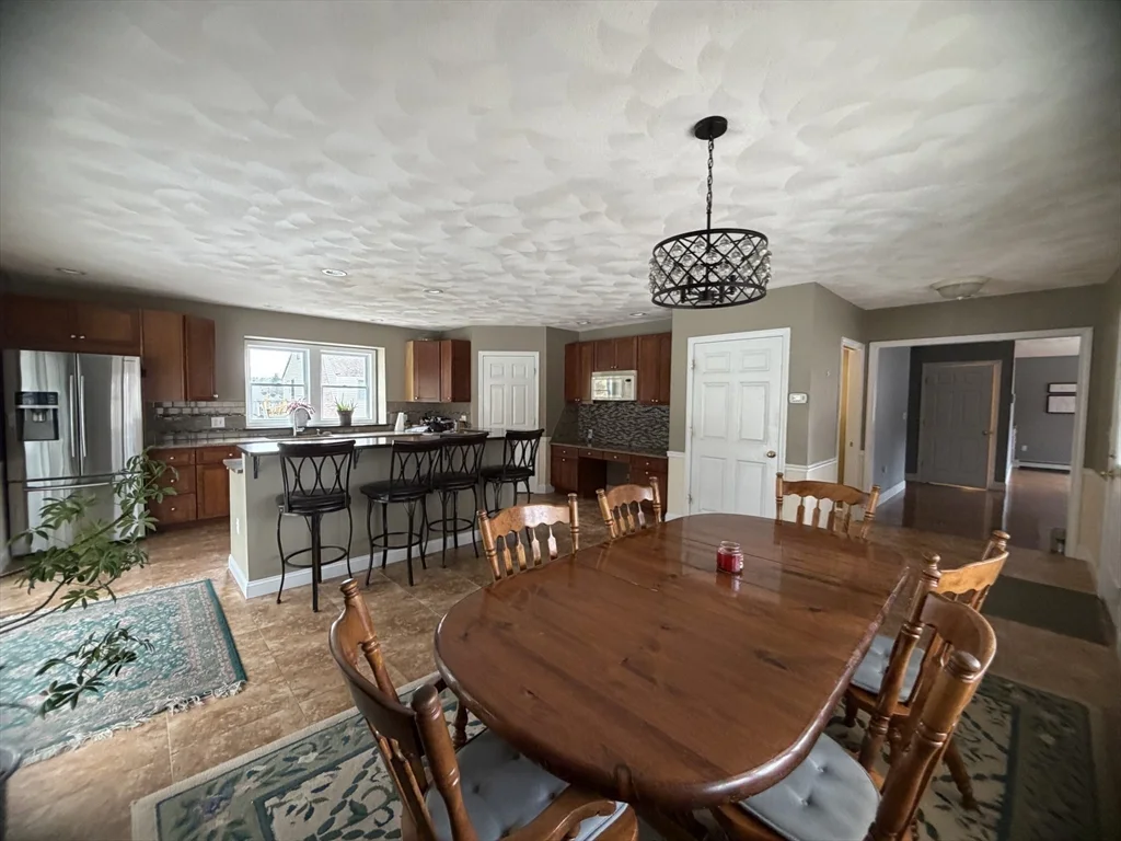 4 bed, 2 bath apartment for rent at 81 N Main St, North Bellingham — photo 7 of 42