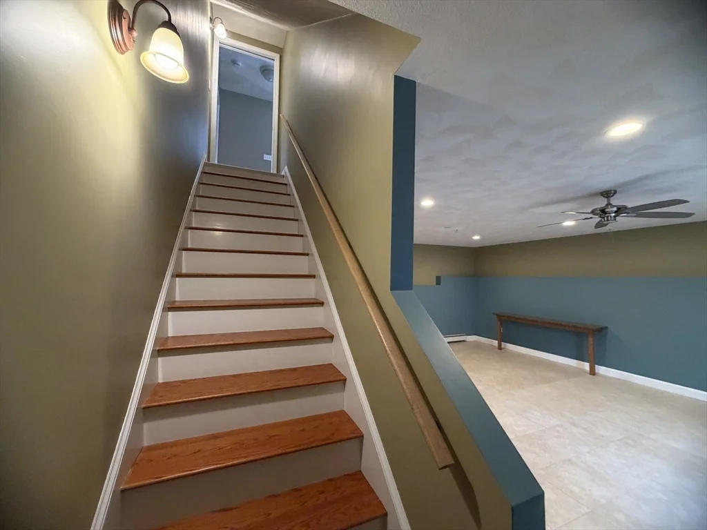 4 bed, 2 bath apartment for rent at 81 N Main St, North Bellingham — photo 36 of 42