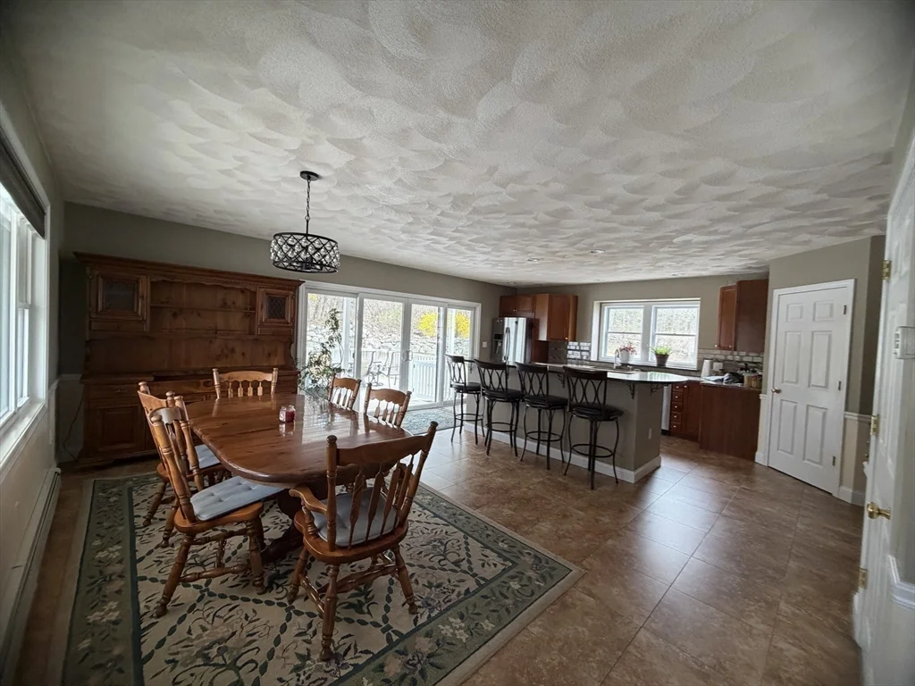 4 bed, 2 bath apartment for rent at 81 N Main St, North Bellingham — photo 6 of 42