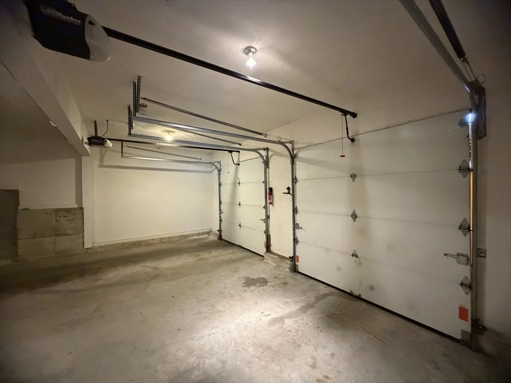 4 bed, 2 bath apartment for rent at 81 N Main St, North Bellingham — photo 40 of 42