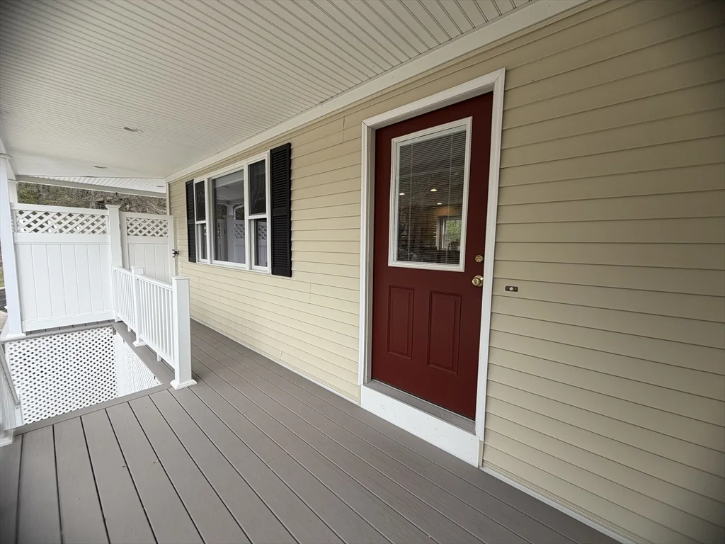 4 bed, 2 bath apartment for rent at 81 N Main St, North Bellingham — photo 4 of 42