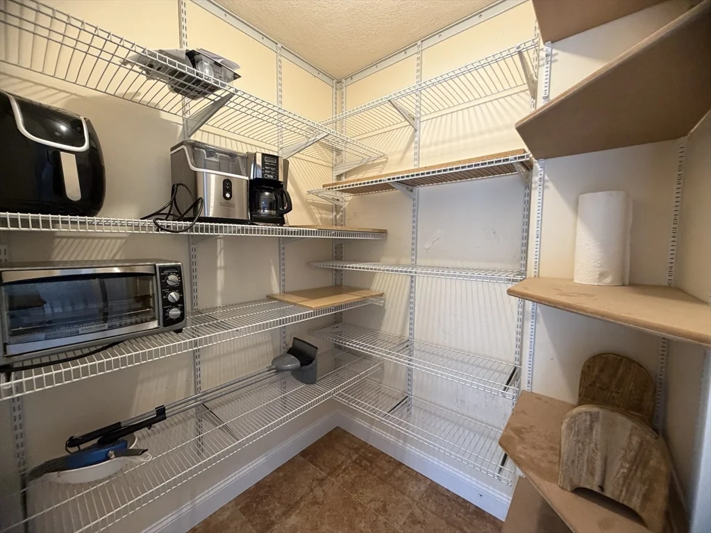 4 bed, 2 bath apartment for rent at 81 N Main St, North Bellingham — photo 11 of 42