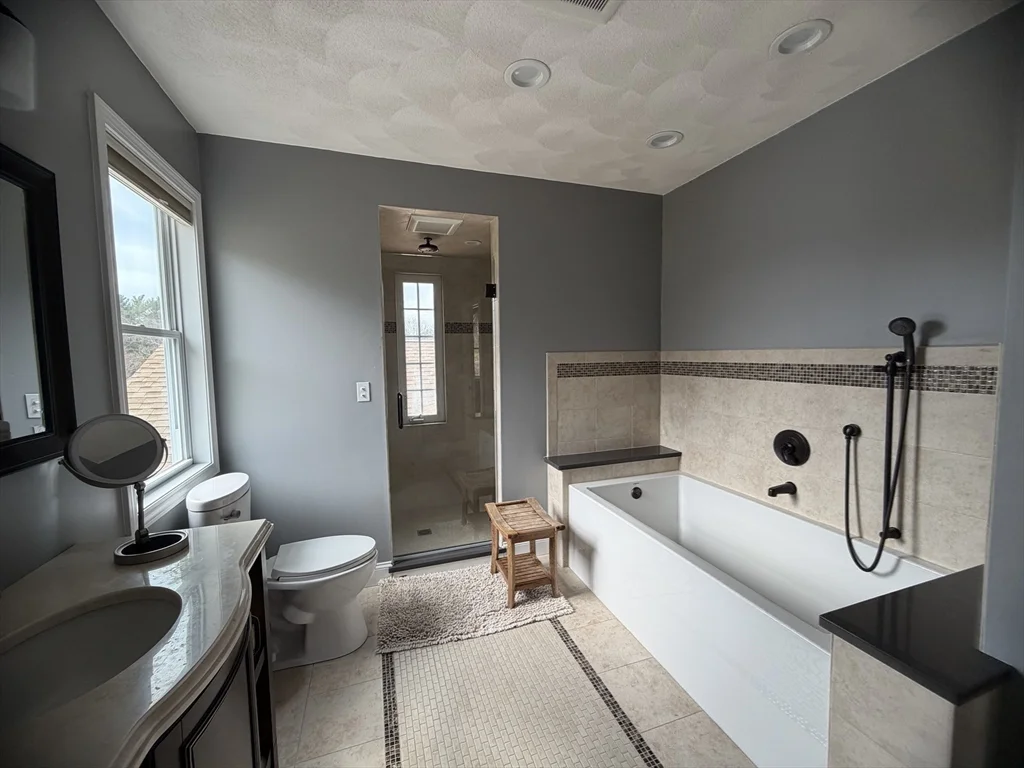 4 bed, 2 bath apartment for rent at 81 N Main St, North Bellingham — photo 31 of 42