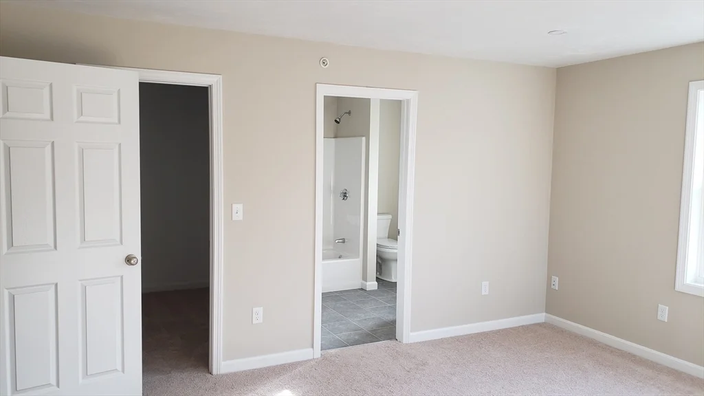 3 bed, 3 bath apartment for rent at 81 Narrow Ln Unit D, Lancaster — photo 12 of 14