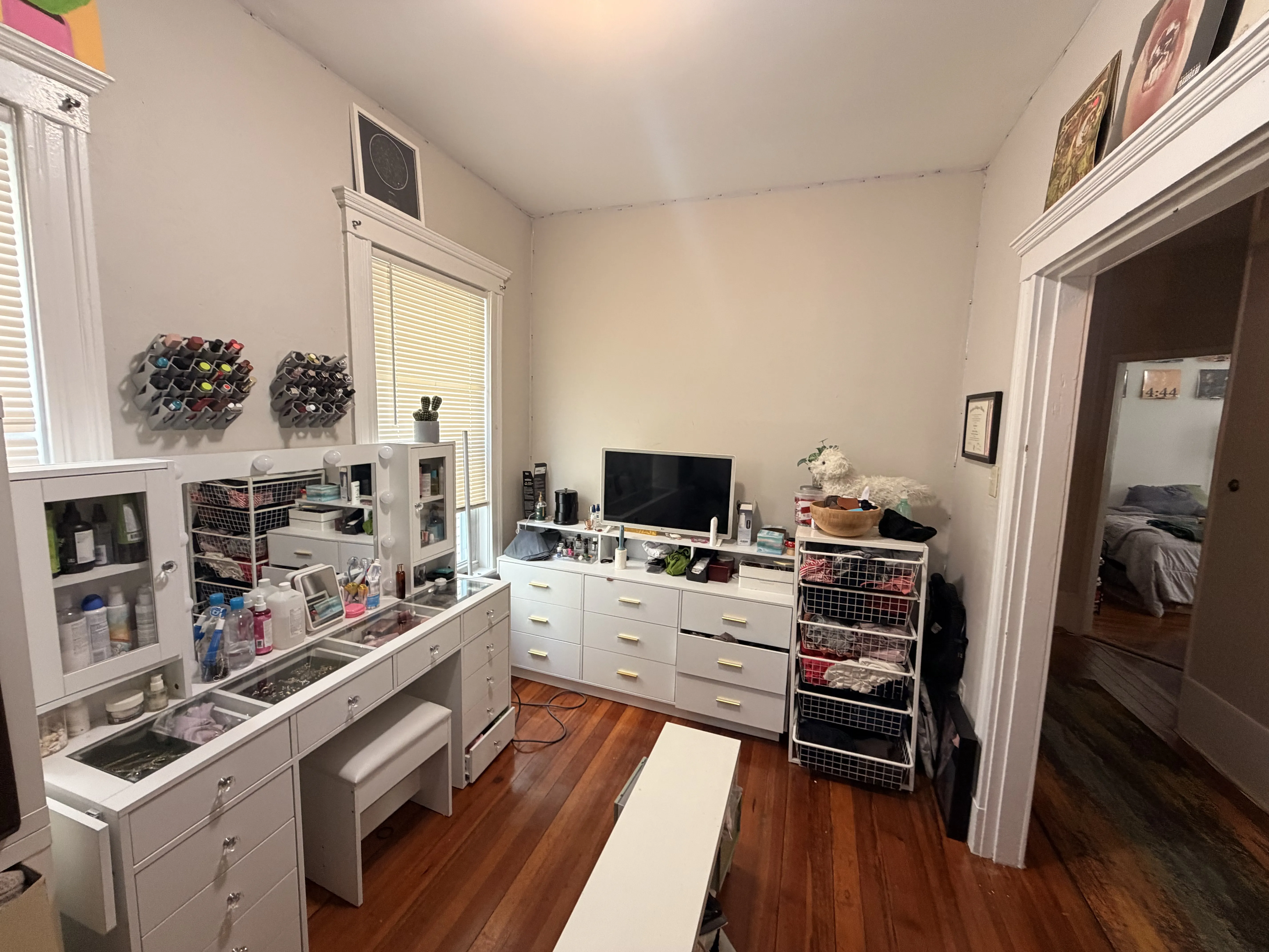 3 bed, 1 bath apartment for rent at 81 Newbury St Unit 2, Teele Square — photo 6 of 14