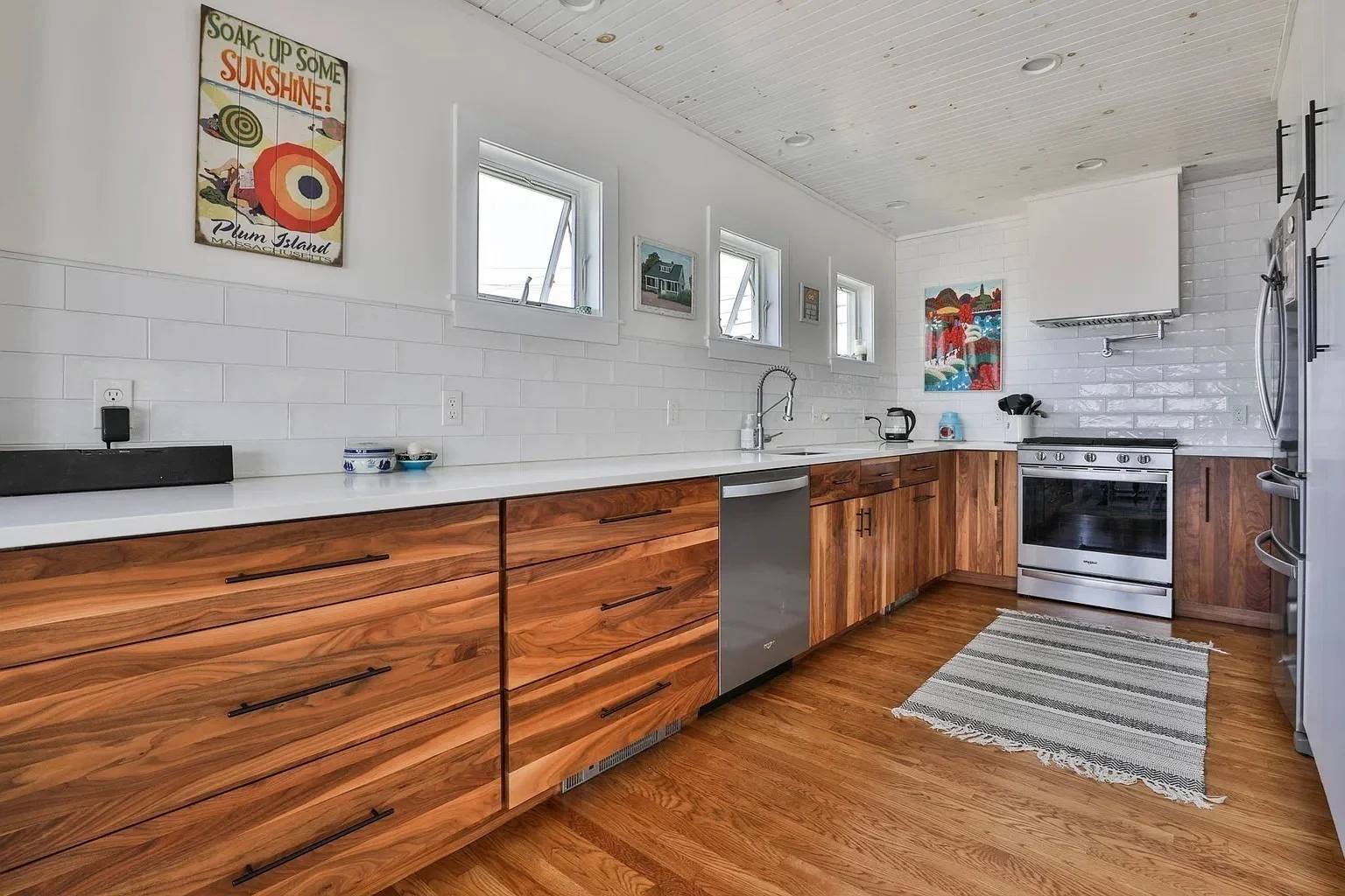 3 bed, 2 bath apartment for rent at 81 Northern Unit WINTER, Plum Island — photo 4 of 22
