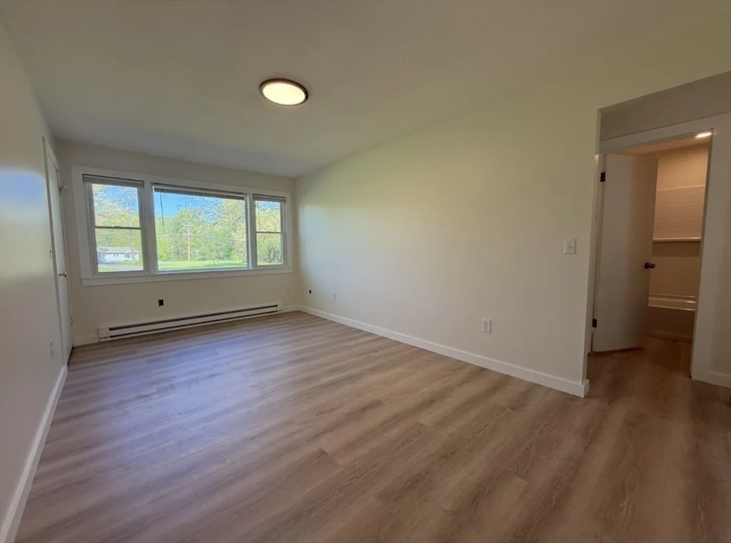 2 bed, 1 bath apartment for rent at 81 Old Amherst Rd Unit N/A, Belchertown — photo 4 of 8