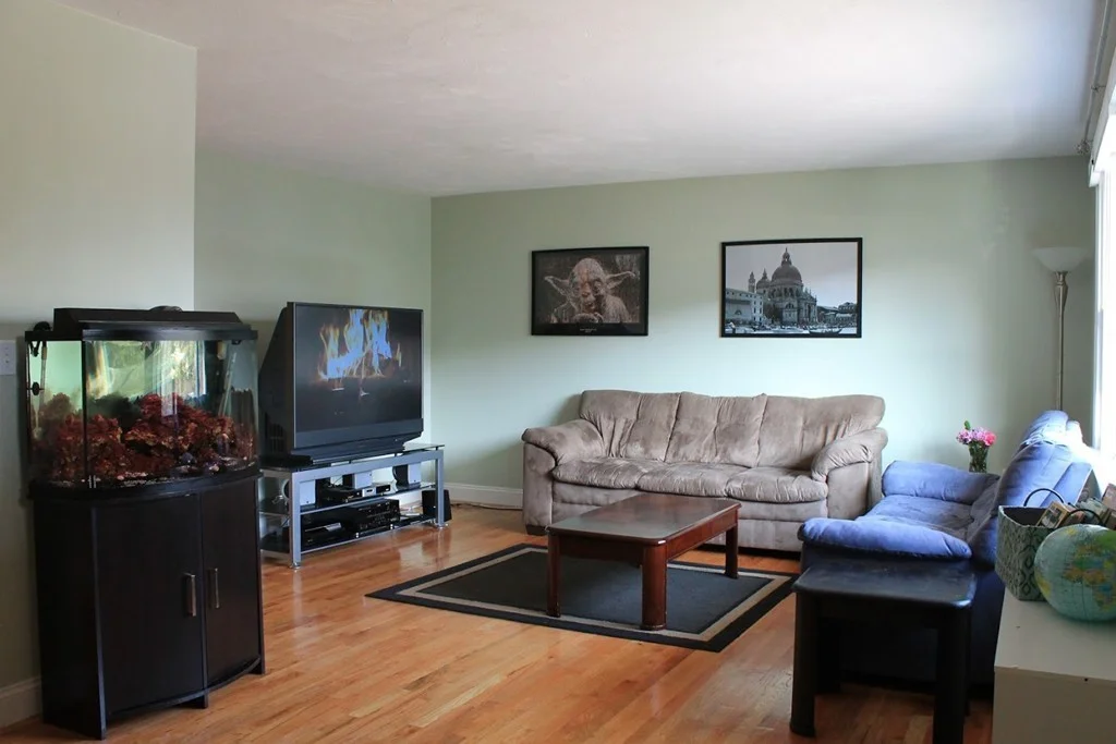 3 bed, 2 bath apartment for rent at 81 Overland Rd Unit 1, Waltham — photo 5 of 18