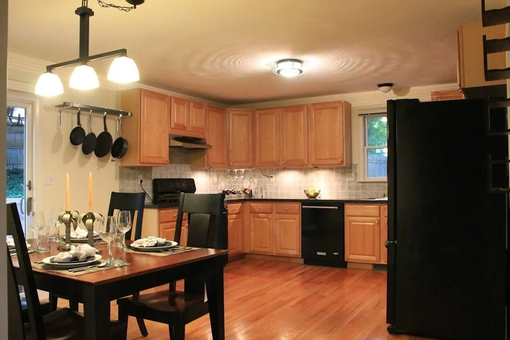 3 bed, 2 bath apartment for rent at 81 Overland Rd Unit 1, Waltham — photo 2 of 18