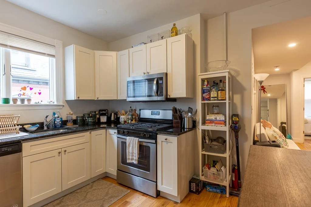 4 bed, 2 bath apartment for rent at 81 P St Unit 1, South Boston — photo 8 of 32