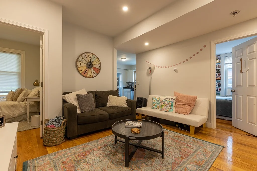 4 bed, 2 bath apartment for rent at 81 P St Unit 1, South Boston — photo 3 of 32