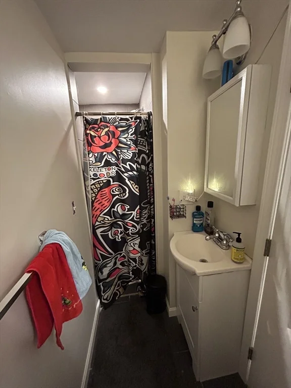 4 bed, 2 bath apartment for rent at 81 P St Unit 2, South Boston — photo 14 of 15