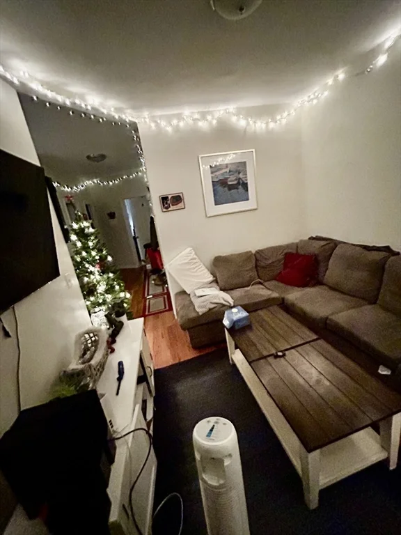 4 bed, 2 bath apartment for rent at 81 P St Unit 2, South Boston — photo 2 of 15