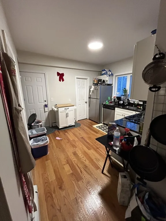 4 bed, 2 bath apartment for rent at 81 P St Unit 2, South Boston — photo 5 of 15
