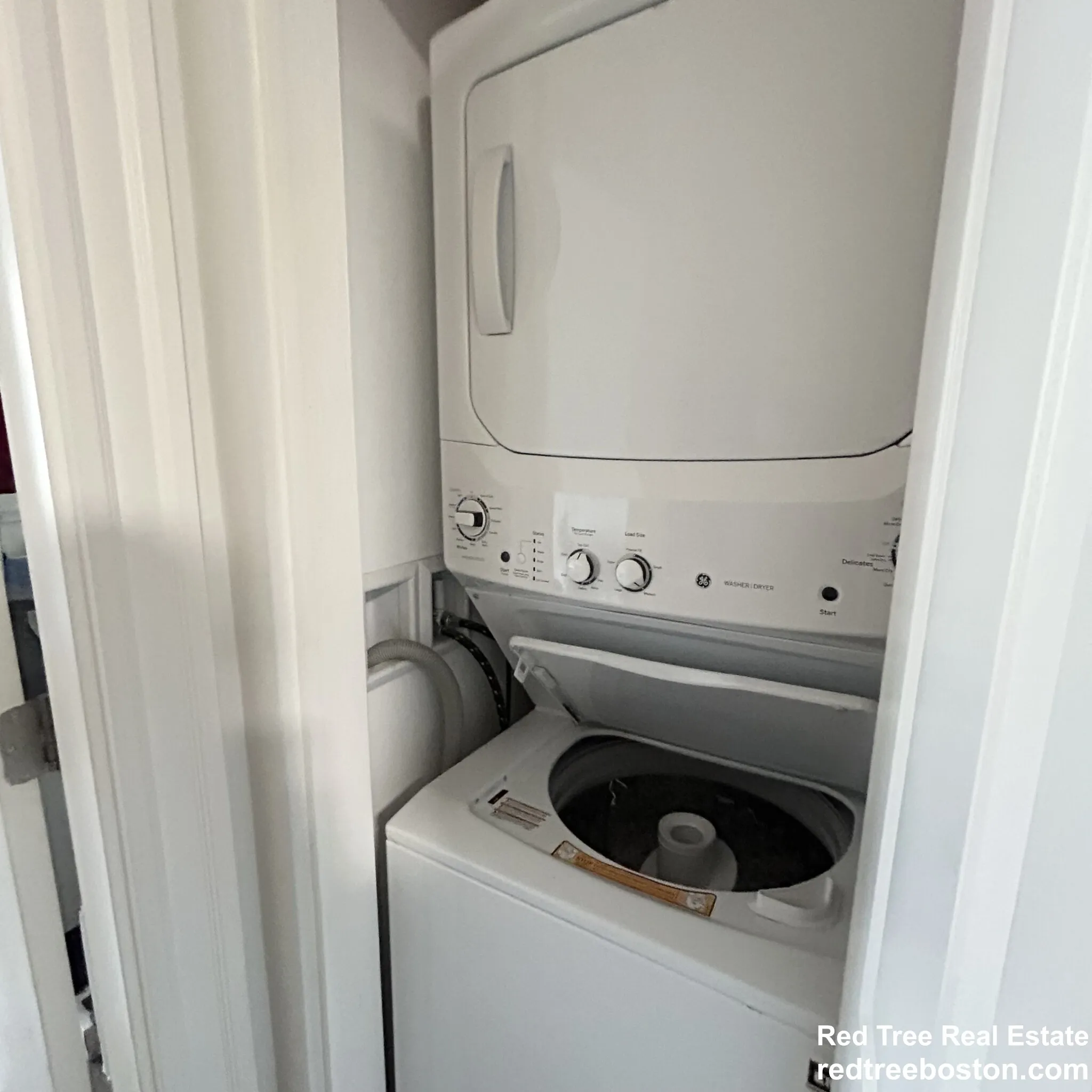3 bed, 1 bath apartment for rent at 81 Park Dr Unit 1, Fenway — photo 6 of 22