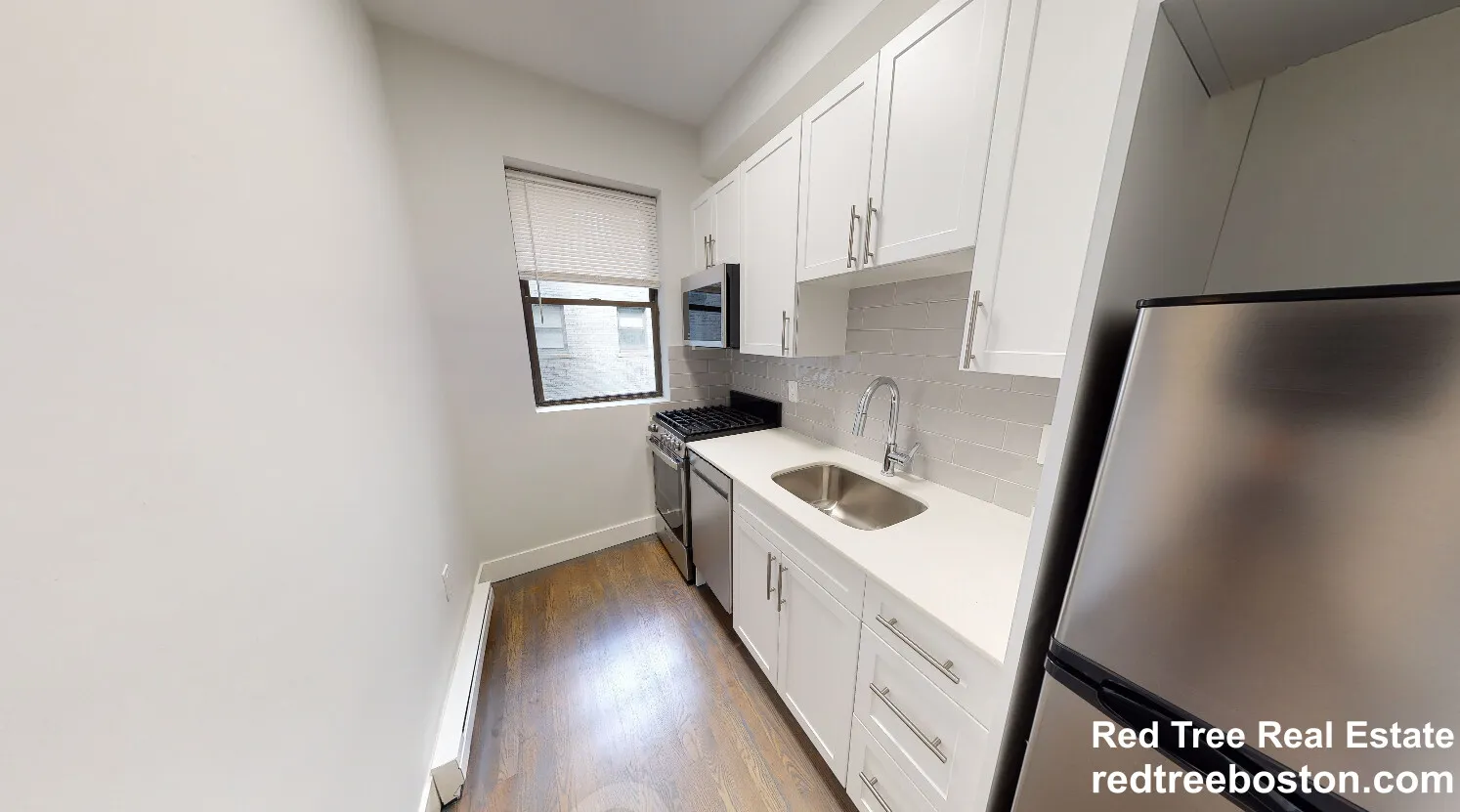 3 bed, 1 bath apartment for rent at 81 Park Dr Unit 1, Fenway — photo 9 of 22