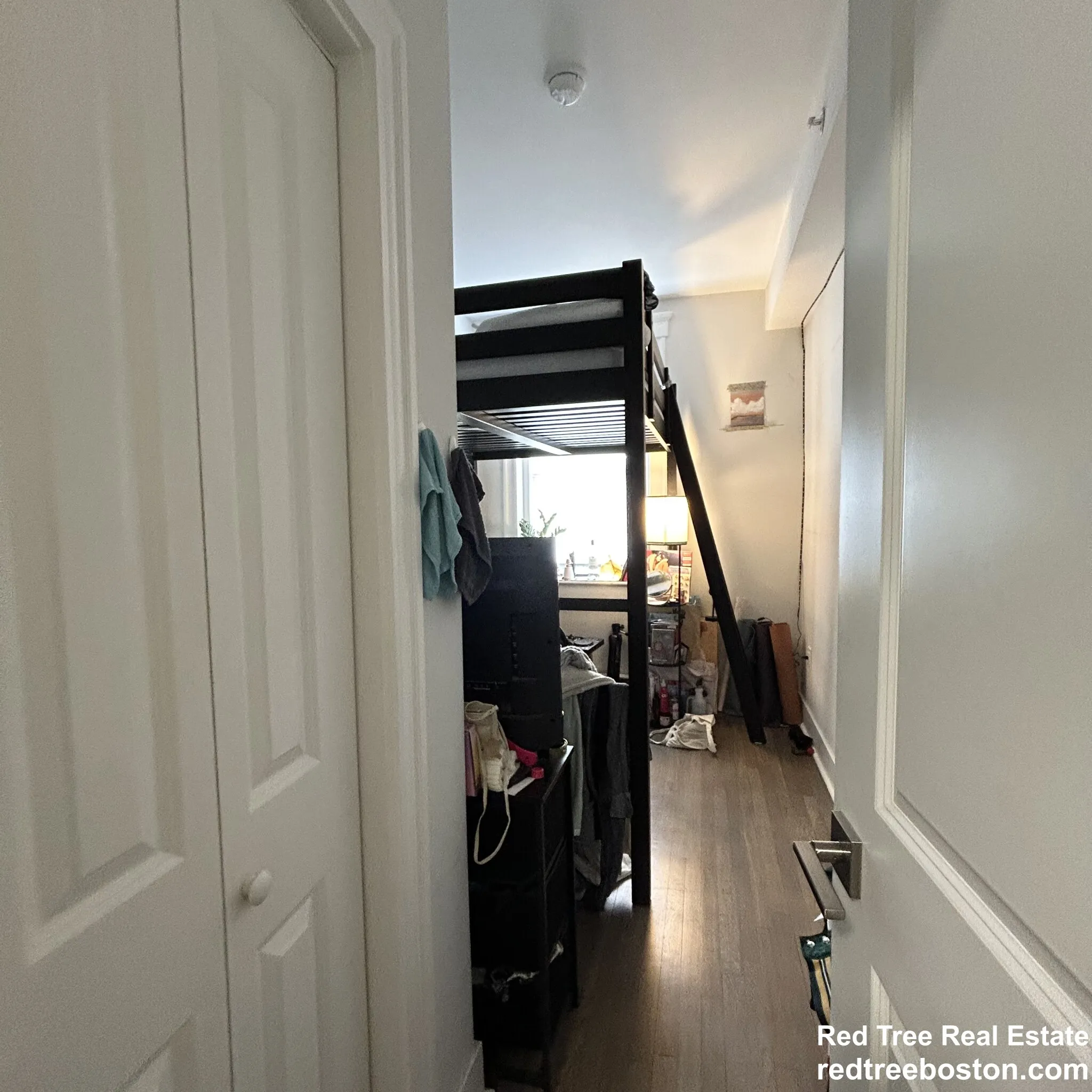 3 bed, 1 bath apartment for rent at 81 Park Dr Unit 1, Fenway — photo 2 of 22