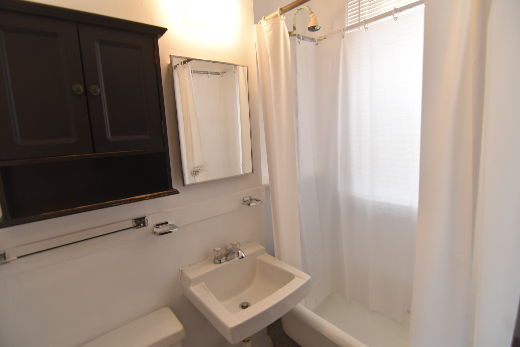 2 bed, 1 bath apartment for rent at 81 Park Dr Unit 21, Fenway — photo 6 of 9
