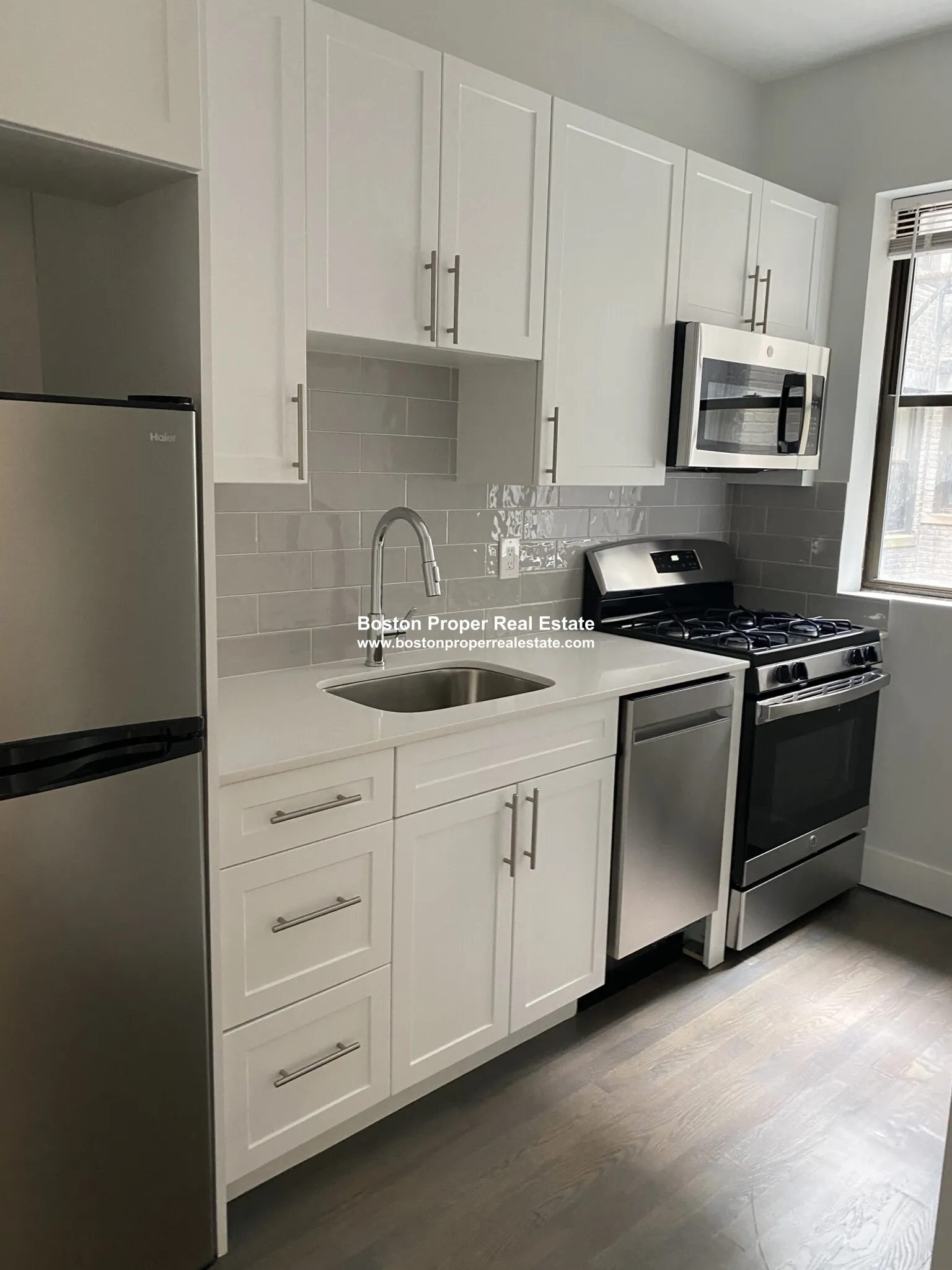 2 bed, 1 bath apartment for rent at 81 Park Dr Unit 5, Fenway