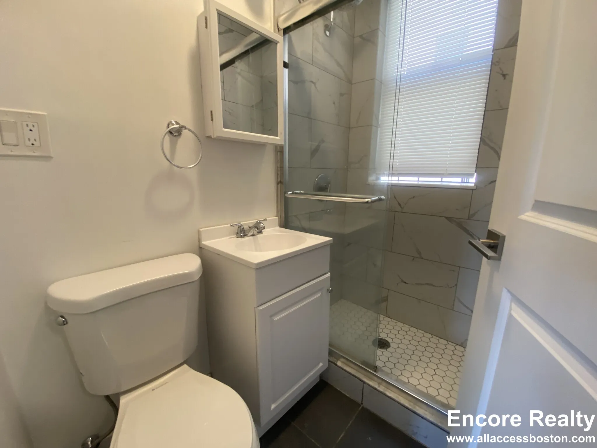2 bed, 1 bath apartment for rent at 81 Park Dr Unit 8, Fenway — photo 8 of 10