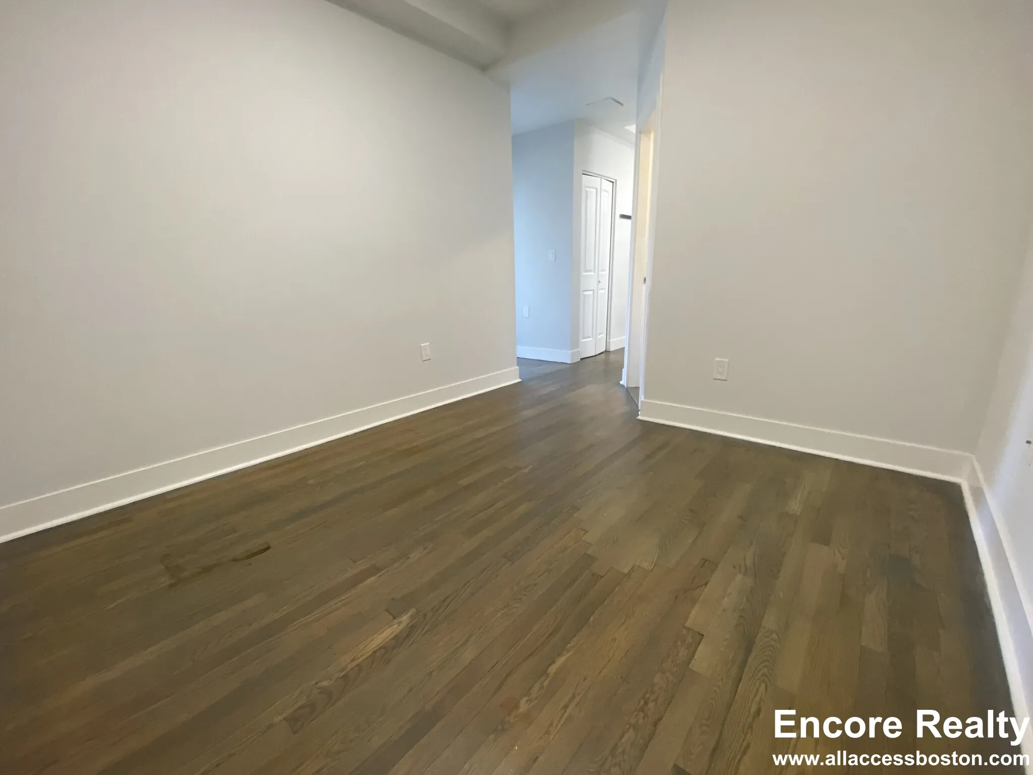 2 bed, 1 bath apartment for rent at 81 Park Dr Unit 8, Fenway — photo 3 of 10