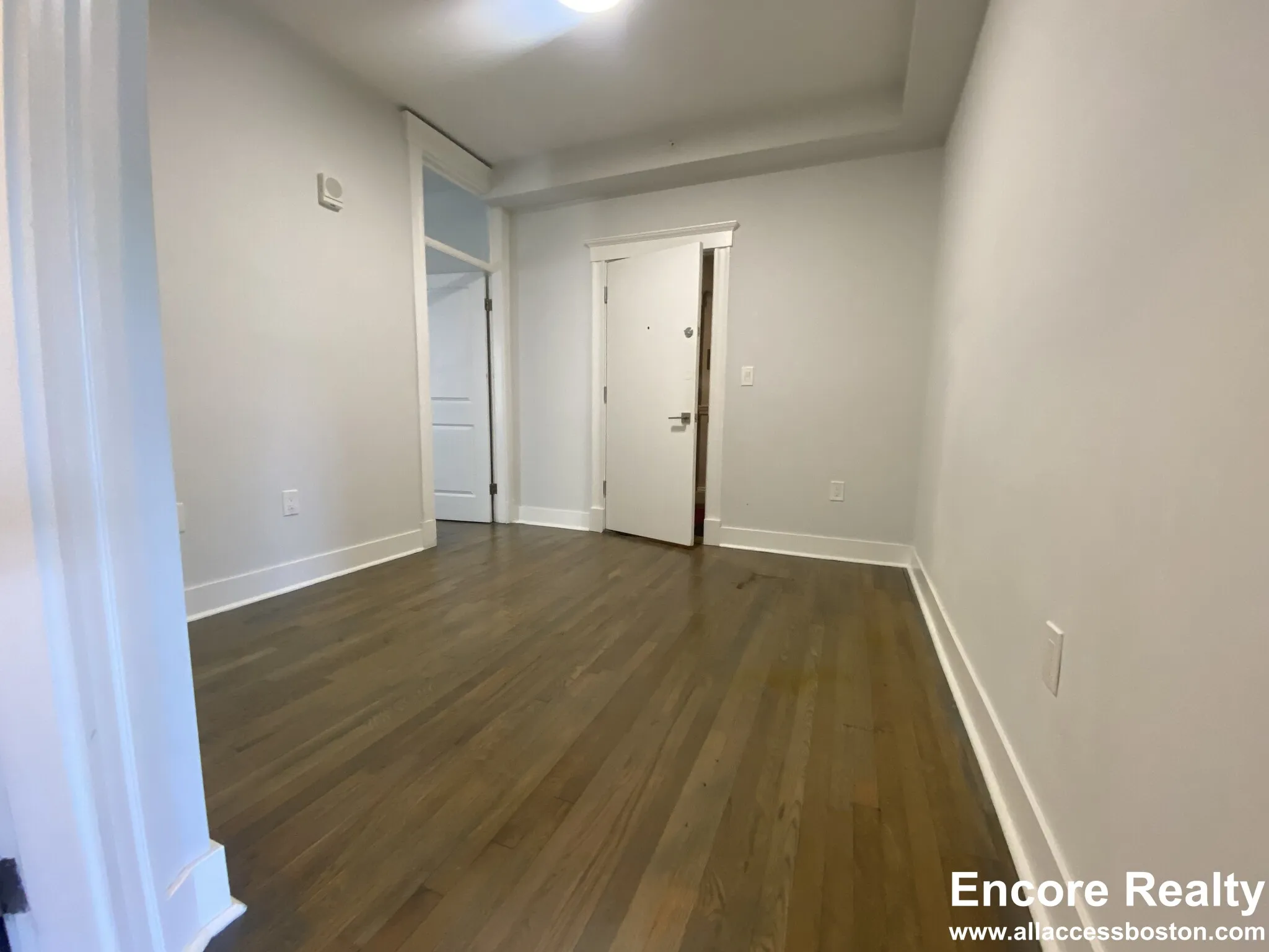 2 bed, 1 bath apartment for rent at 81 Park Dr Unit 8, Fenway — photo 4 of 10